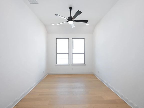 Huntley II C Home office