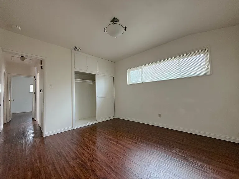 4719 La Presa Ave — Photo 16