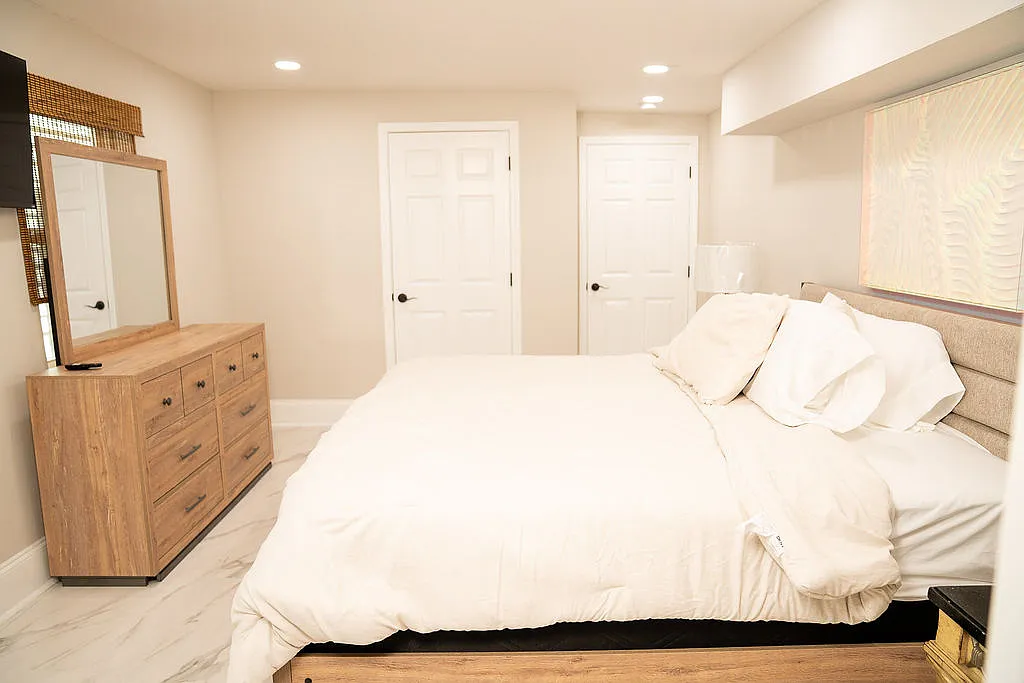 4 bed, 3000 sqft, $4,500 — Photo 3