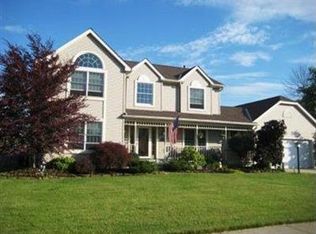 954 Rome Beauty Dr, Amherst, OH 44001