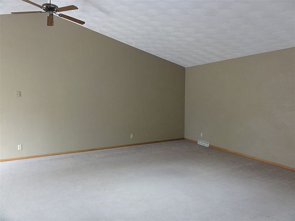 2nd image of 2216 Dupont Dr