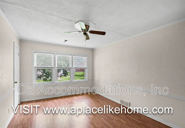 563 S Ash Ave #3 — Photo 5