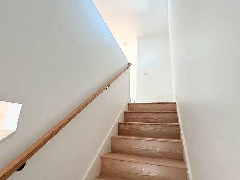 1003 E Washington St — Photo 16