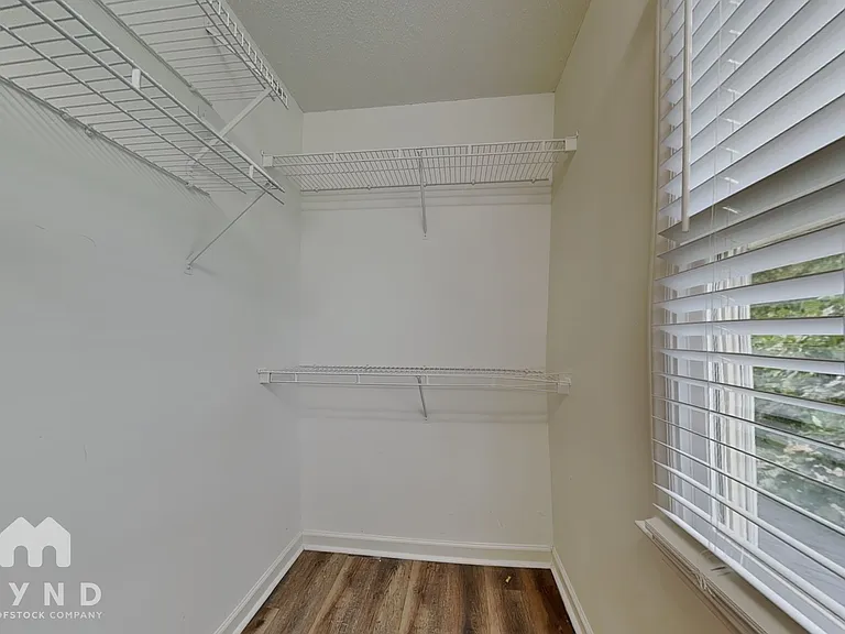 613 Jordan Ridge Ln — Photo 14