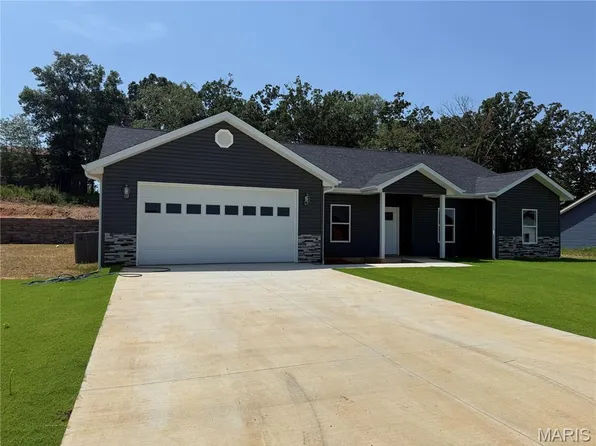 321 Kearbey Dr, Poplar Bluff, MO 63901