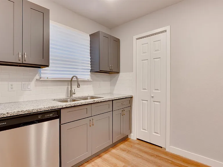 2702 Reid St #A — Photo 12