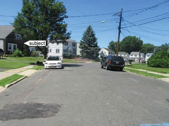 Exterior Neighborhood (street photo)