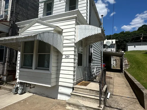 249 S 4th St, Hamburg, PA 19526