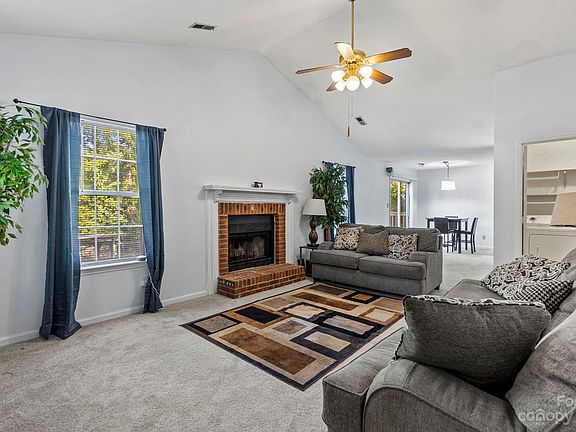 4th image of 6024 Crosswood Ct