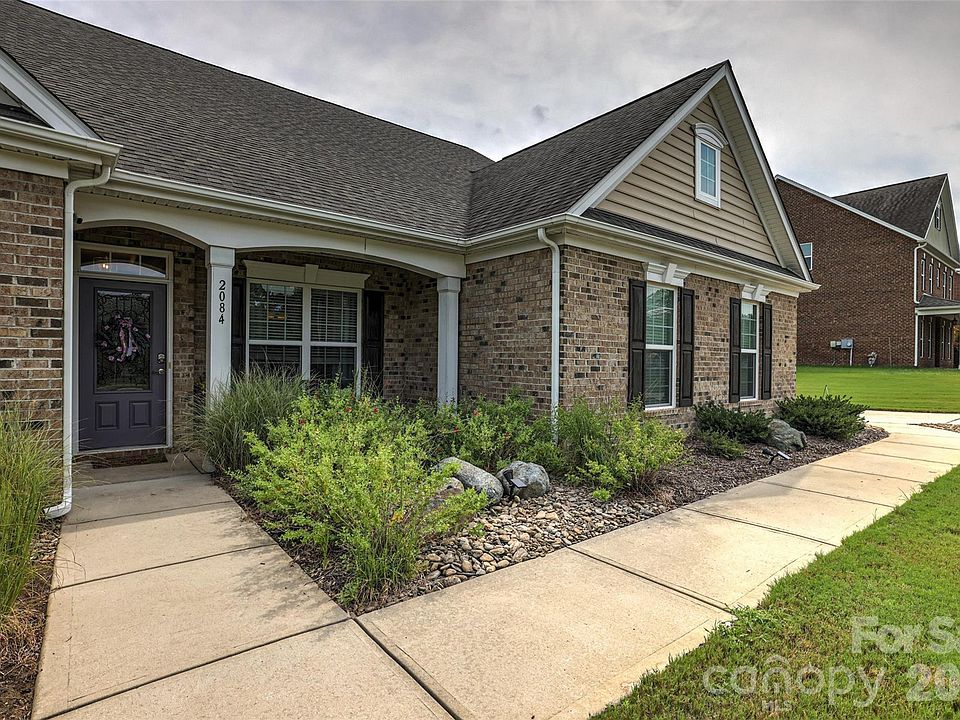 1st image of 2084 Fuera Rd