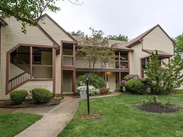 10 E Benjamin Franklin Dr, Monroe Township, NJ 08831