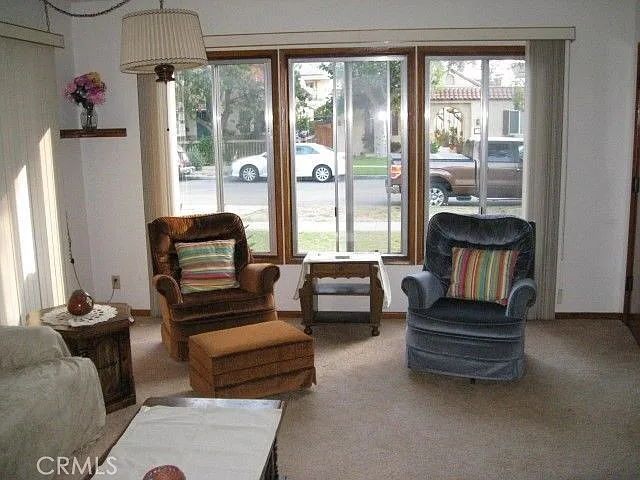 4211 Lafayette Pl — Photo 4