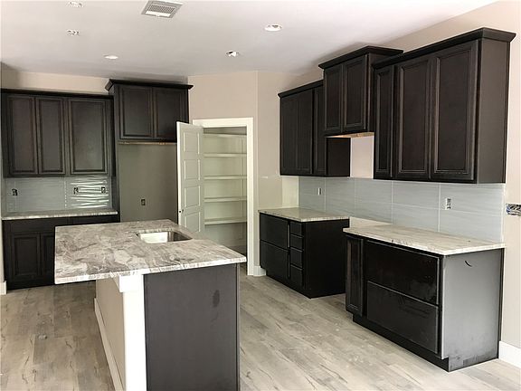 4th image of 21110 Nimitz Ave