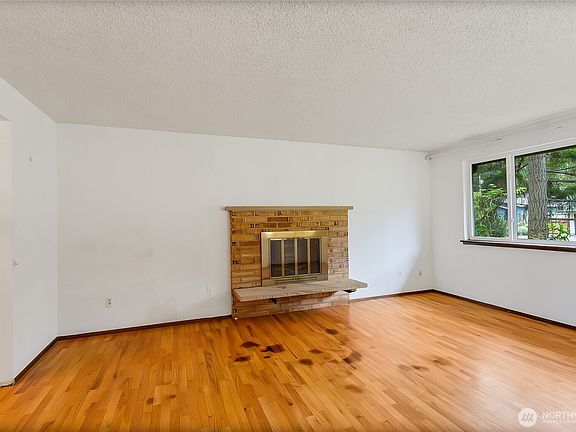 3rd image of 6801 82nd Street SW