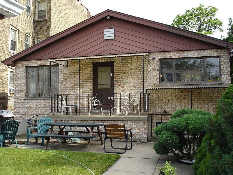 2nd image of 1640 W Balmoral Ave