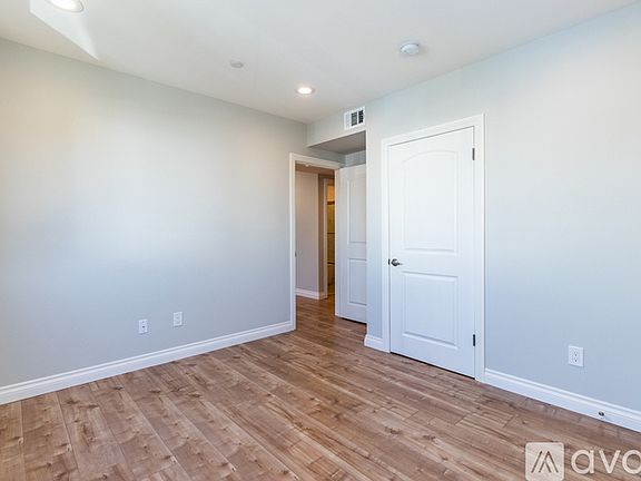 3rd image of 1737 S Longwood Ave #1739