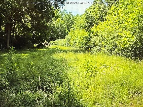 2nd image of 37 Rambling Oaks Dr