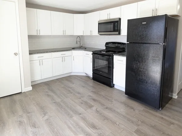 61 Zuella Dr Unit 1, Waterbury, CT 06704