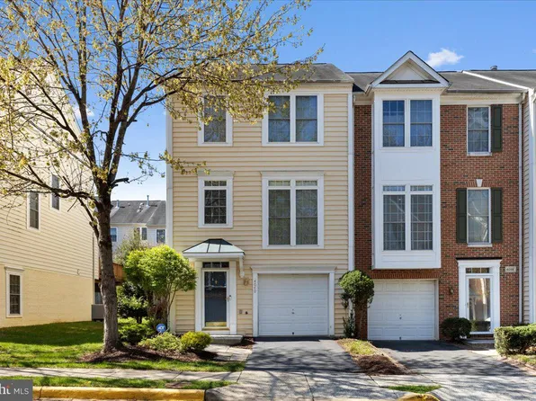 4040 Fairfax Center Hunt Trl, Fairfax, VA 22030