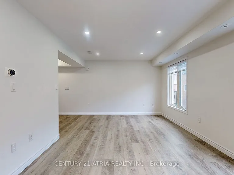 92 Louisbourg Way — Photo 8