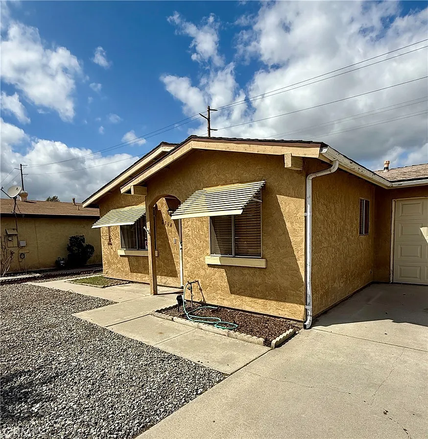 2 bed, 1.0 bath, 827 sqft, $1,650 — Photo 3