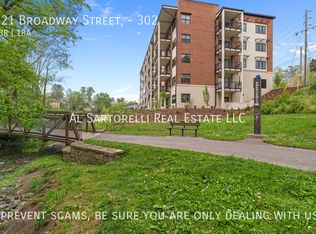 421 Broadway St #302, Asheville, NC 28801