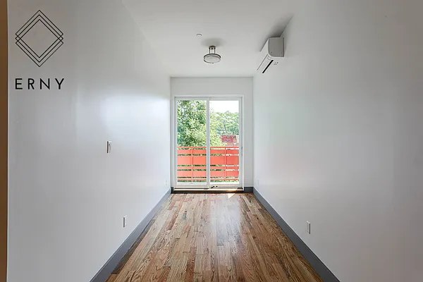 Rented by ERNY LLC | media 15