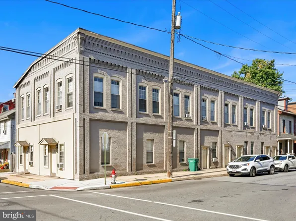 138 S 3rd St, Columbia, PA 17512