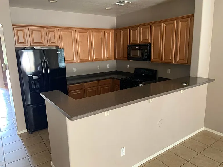 17748 W Desert Bloom St — Photo 4