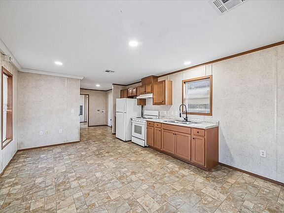 3rd image of 11910 Hazy Hill Dr