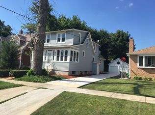 682 Jefferson Ave, Elgin, IL 60120