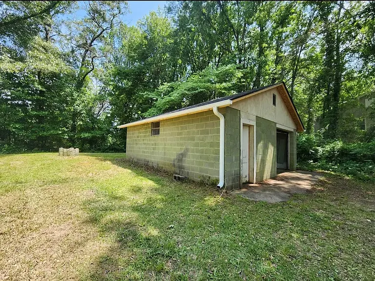 112 Jackson Ave — Photo 20