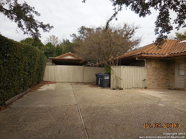 2nd image of 1519 Yosemite Oaks Cir