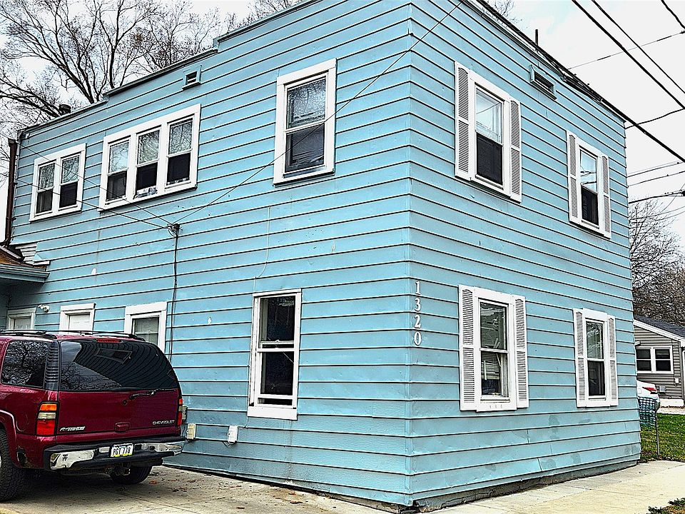 1st image of 1320 E 25th St