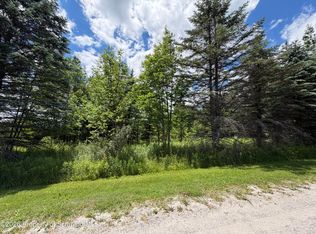 Mountain Dr, Thompson, PA 18465