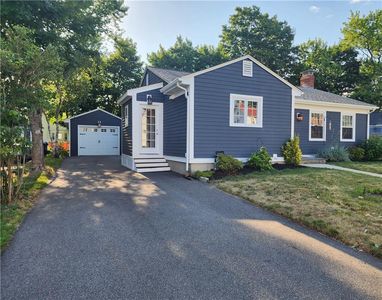 30 Barney St, Rumford, RI, 02916