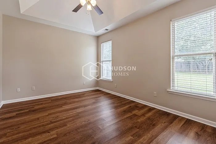 1135 Avalon Dr — Photo 13