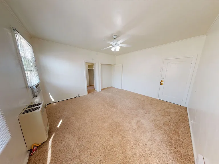 Single classic charm with a homey feel in South Pasadena! — Photo 4