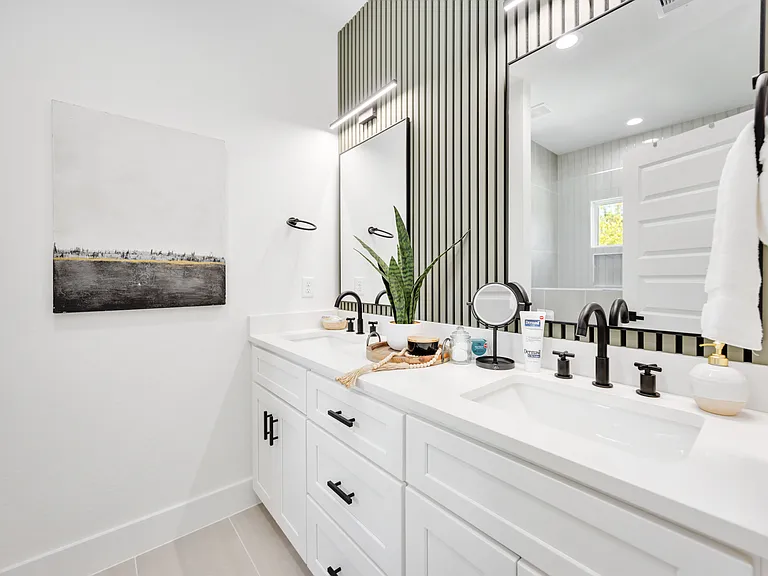 4718 Market St #B — Photo 8