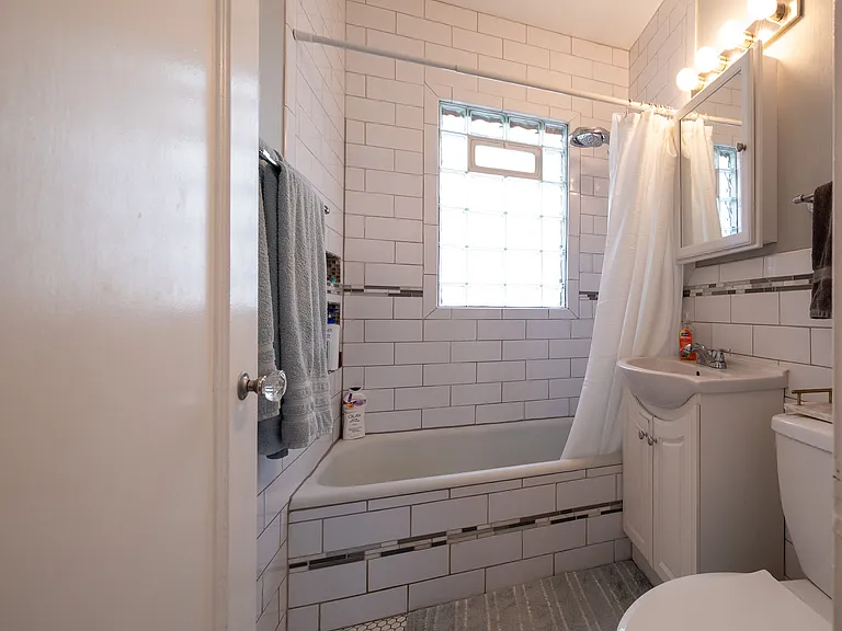 2916 Johnson St NE — Photo 15