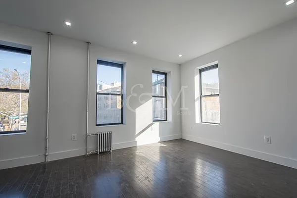 Rented by Brick&Mortar | media 23