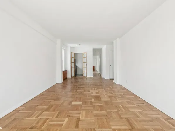 345 East 52nd Street image 4 of 11