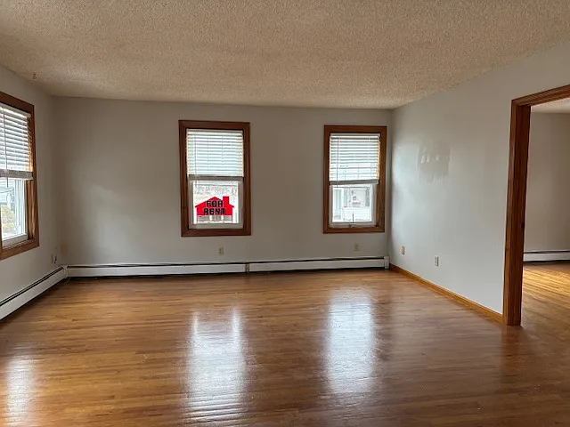 2 bed, 600 sqft, $2,300 — Photo 4