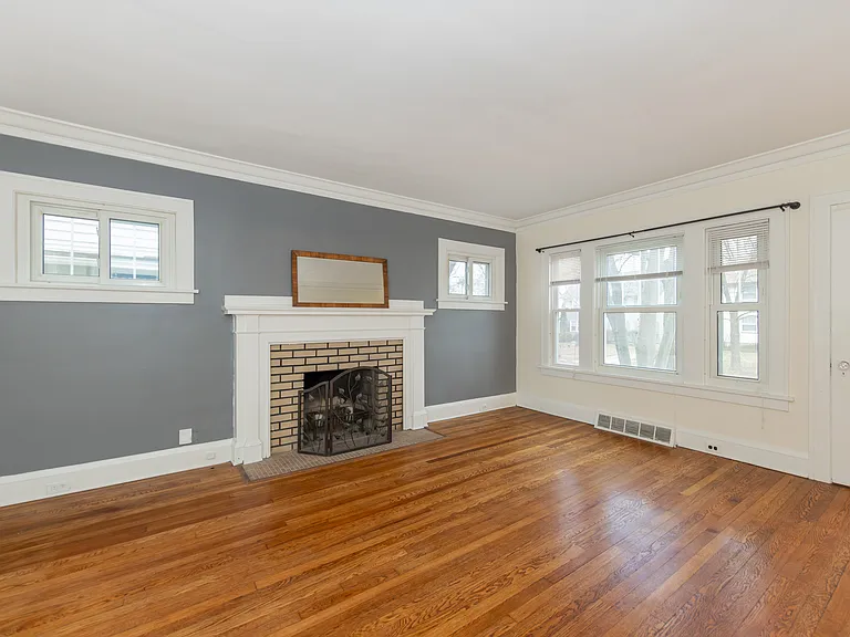 3354 Altamont Ave — Photo 5
