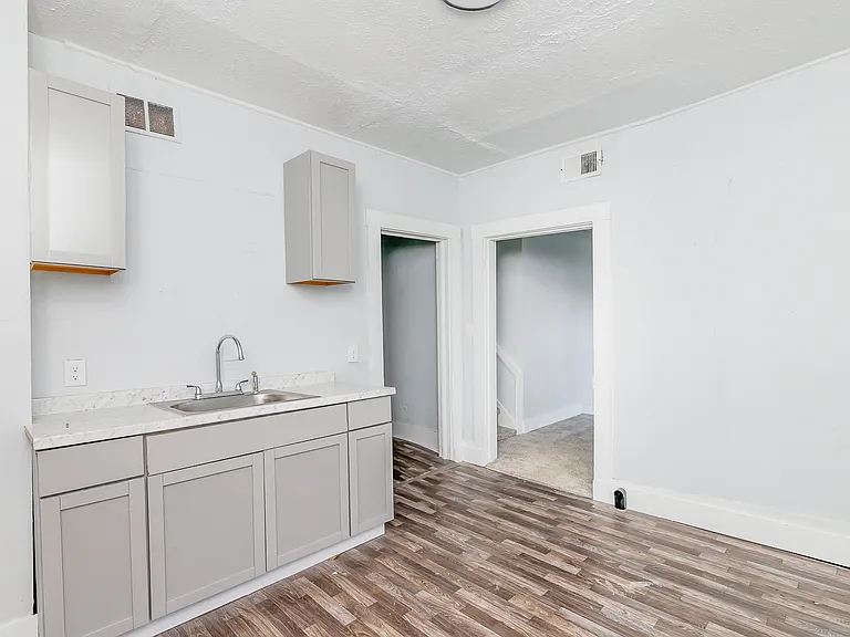 4012 Sunset Ave — Photo 8