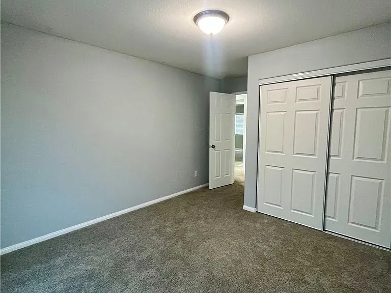 27903 Crescent Ct — Photo 10