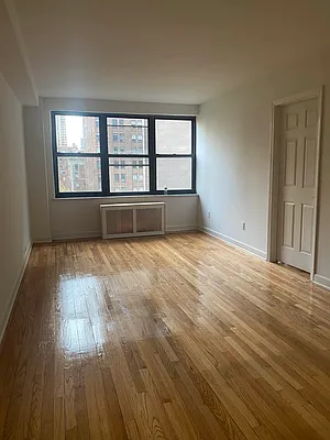 Rented by Bond New York | media 12