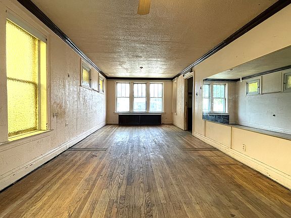 5th image of 2240 N Mason Ave