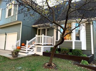 8238 Bell Rd, Lenexa, KS 66219