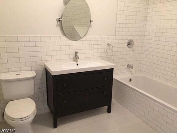 2nd image of 1076-1086 S Orange Ave #2